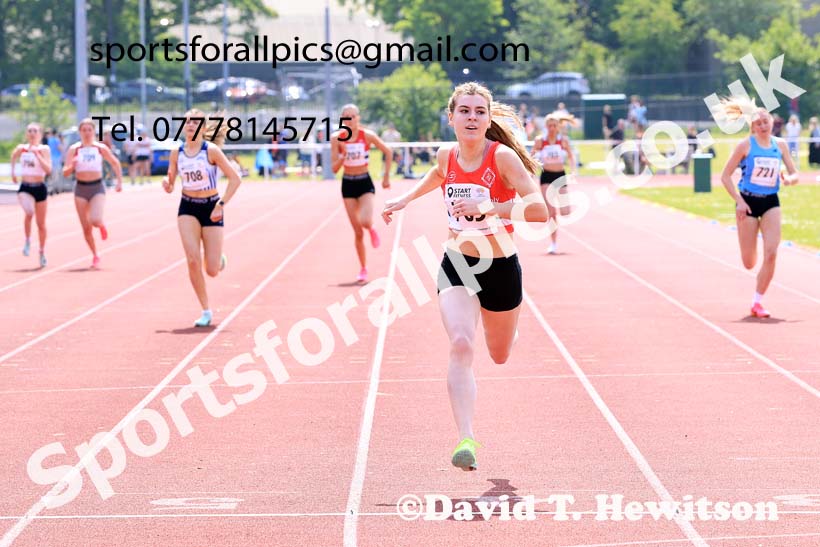 Womens Under-20s 400 metres, 2024 North Eastern Track and Field Champs., Middlesbrough.  Photo: David T. Hewitson/Sports for All Pics